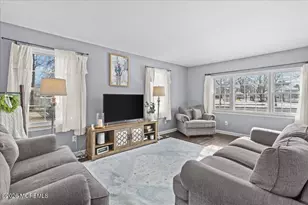 401 Port Monmouth Rd, North Middletown, NJ 07748 - Photo 5