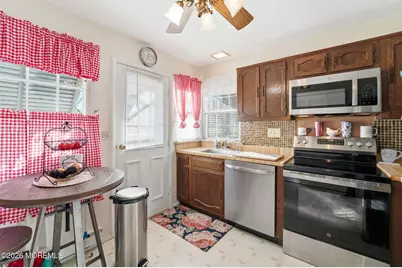 7 Woodstock Lane, Manchester Township, NJ 08759 - Photo 3