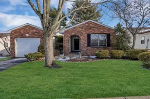 51 Lakeview Dr, Marlboro Township, NJ 07746 - Photo 29