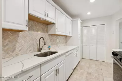 159 Cross Slope Court #C, Manalapan Township, NJ 07726 - Photo 5