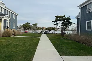 302 Deal Lake Dr, Asbury Park, NJ 07712 - Photo 3