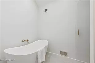 18 Oak Knl Dr, Matawan, NJ 07747 - Photo 25