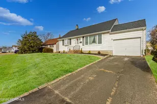 9 Parkview Dr, Hazlet Township, NJ 07730 - Photo 3