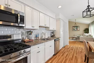 9 Parkview Dr, Hazlet Township, NJ 07730 - Photo 7