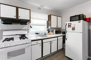 289 Port Monmouth Rd, North Middletown, NJ 07748 - Photo 33