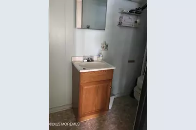 289 Port Monmouth Road, North Middletown, NJ 07748 - Photo 5