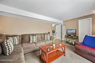 7 Tarrytown Rd, Manalapan Township, NJ 07726 - Photo 17