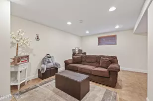 7 Tarrytown Rd, Manalapan Township, NJ 07726 - Photo 27