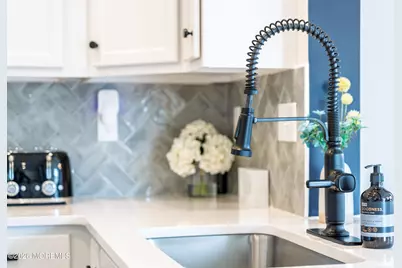 202 Ashburn Avenue, Manahawkin, NJ 08050 - Photo 15