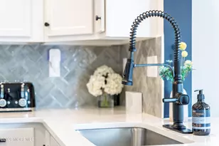 202 Ashburn Ave, Manahawkin, NJ 08050 - Photo 15