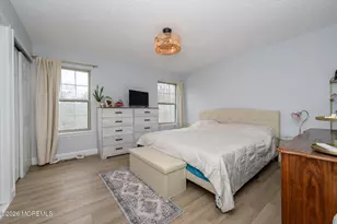 14 Ravenwood Ct, Freehold, NJ 07728 - Photo 23