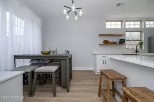 14 Ravenwood Ct, Freehold, NJ 07728 - Photo 5