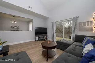 14 Ravenwood Ct, Freehold, NJ 07728 - Photo 19