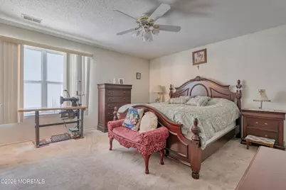 95 Farnworth Close, Freehold, NJ 07728 - Photo 9