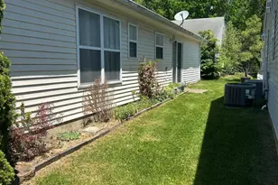 95 Farnworth Close, Freehold, NJ 07728 - Photo 15