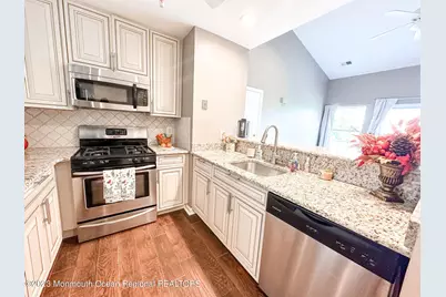 2 Basset Court, Tinton Falls, NJ 07753 - Photo 9