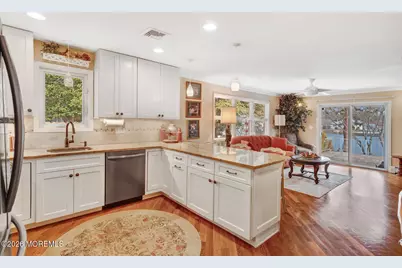 1990 Hovsons Boulevard, Toms River Township, NJ 08753 - Photo 17