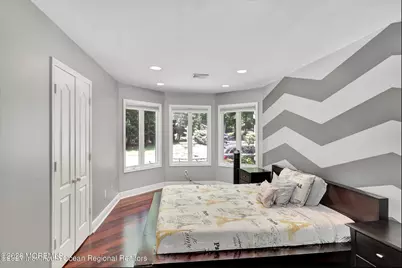 10 Syngle Way, Morganville, NJ 07751 - Photo 13