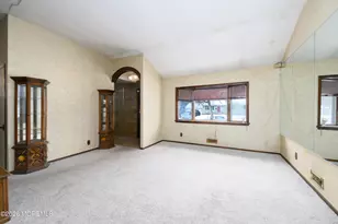 287 Linda St, Belford, NJ 07718 - Photo 5