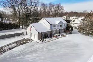 31 Verrazano Dr, Middletown, NJ 07748 - Photo 3