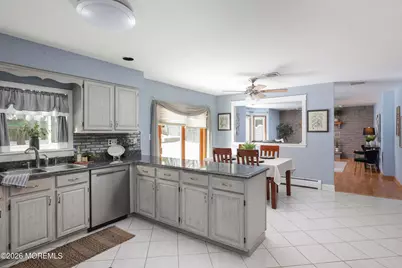 31 Verrazano Drive, Middletown, NJ 07748 - Photo 23