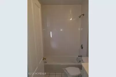 28 Clinton Avenue, Eatontown, NJ 07724 - Photo 5