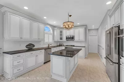 7 Mackenzie Road, Eatontown, NJ 07724 - Photo 15