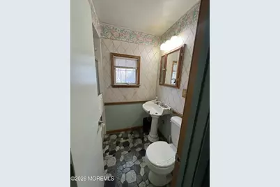 28 Fayette Lane, Aberdeen Township, NJ 07747 - Photo 11