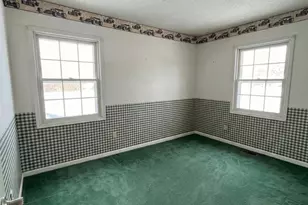 28 Fayette Ln, Aberdeen Township, NJ 07747 - Photo 9