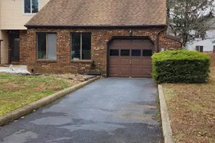 12 Coventry Ct, Matawan, NJ 07747 - Photo 1