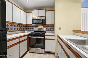 4 Gait Ct, Tinton Falls, NJ 07753 - Photo 13