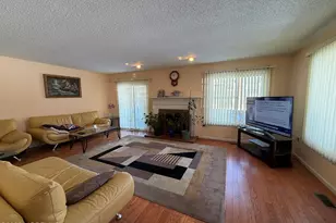 76 Regal Dr, Monmouth Junction, NJ 08852 - Photo 3