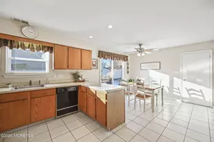 31 Sweetbriar Trail, Howell Township, NJ 07731 - Photo 13