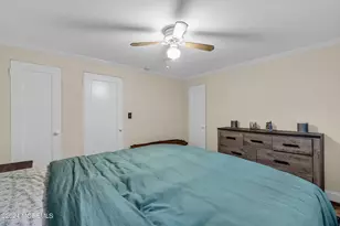 6 Manor Dr, Red Bank, NJ 07701 - Photo 11