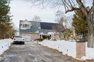 6 Hillcrest Rd, Manalapan Township, NJ 07726 - Photo 23