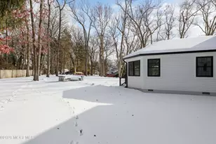 757 Nutswamp Rd, Red Bank, NJ 07701 - Photo 55