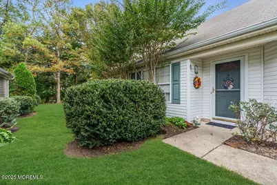 8 Schoolhouse Lane, Lakewood, NJ 08701 - Photo 3