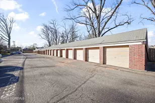 39 Manor Dr, Red Bank, NJ 07701 - Photo 19