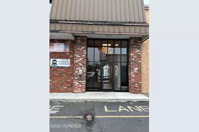 590 Park Avenue #2D, Freehold, NJ 07728 - Photo 3