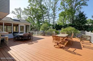 31 Bunker Hill Dr, Manalapan Township, NJ 07726 - Photo 5