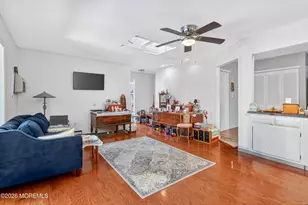80 Manchester Ct, Red Bank, NJ 07701 - Photo 9