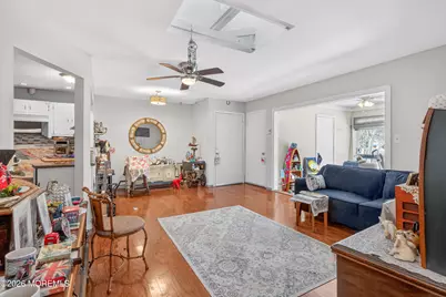 80 Manchester Court, Red Bank, NJ 07701 - Photo 7