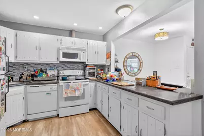 80 Manchester Court, Red Bank, NJ 07701 - Photo 13