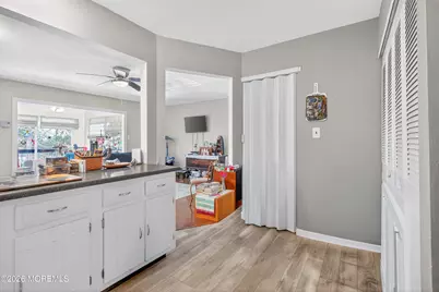 80 Manchester Court, Red Bank, NJ 07701 - Photo 13