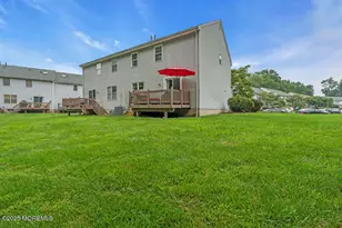 28 Hawthorn Dr, Edison, NJ 08820 - Photo 35