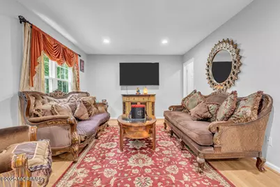 28 Hawthorn Drive, Edison, NJ 08820 - Photo 21