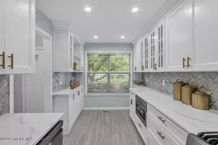 28 Hawthorn Dr, Edison, NJ 08820 - Photo 11