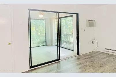 31 Lexington Court, Red Bank, NJ 07701 - Photo 11