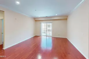 112 Regency Ct, Morganville, NJ 07751 - Photo 9