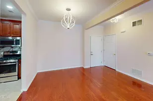 112 Regency Ct, Morganville, NJ 07751 - Photo 9